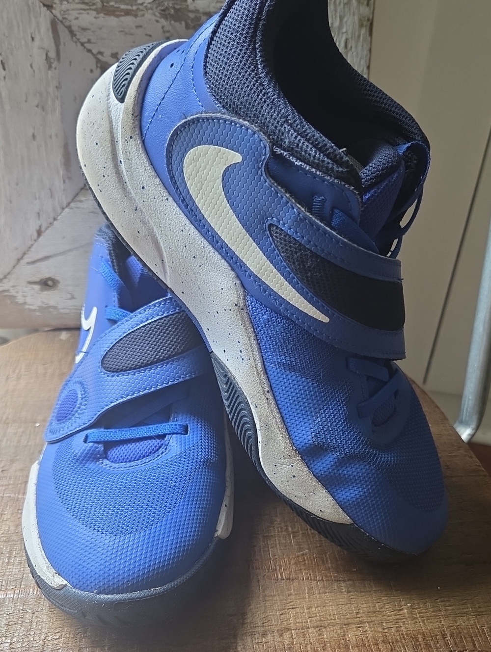 Nike Team Hustle Color Hyper Royal/Obsidian White